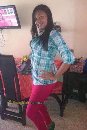 142203 - Maryuris Age: 34 - Colombia