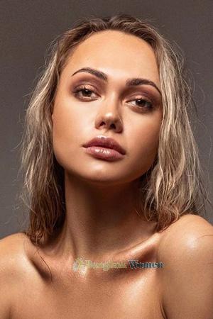 206422 - Anastasiia Age: 25 - Russia