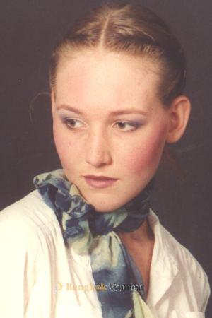 55860 - Victoriya Age: 27 - Russia