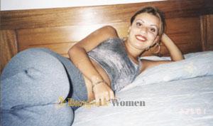 scam women