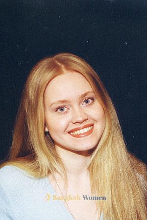 67347 - Elena Age: 34 - Russia