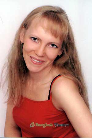 74524 - Larisa Age: 37 - Russia