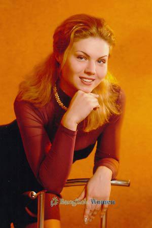 76112 - Renata Age: 28 - Russia