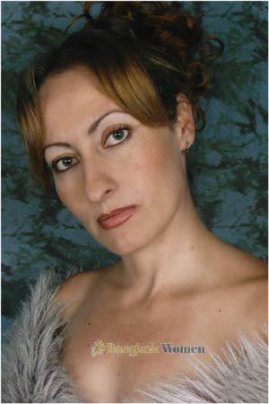 77738 - Doris Age: 37 - Colombia