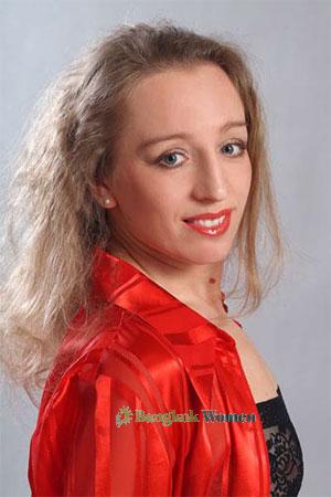 79782 - Oksana Age: 43 - Russia